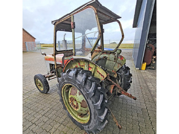Farm tractor IH 276: picture 4 Farm tractor IH 276: picture 4