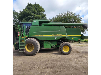 Harvester JOHN DEERE