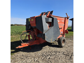 Livestock equipment KUHN