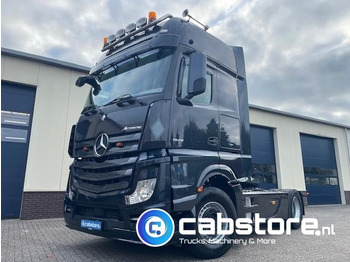Tractor unit Mercedes-Benz ACTROS 1945 4x2 Euro 5 - Hydraulic unit - Bouwjaar 2013 - km 980.317 - Megaspace: picture 2 Tractor unit Mercedes-Benz ACTROS 1945 4x2 Euro 5 - Hydraulic unit - Bouwjaar 2013 - km 980.317 - Megaspace: picture 2
