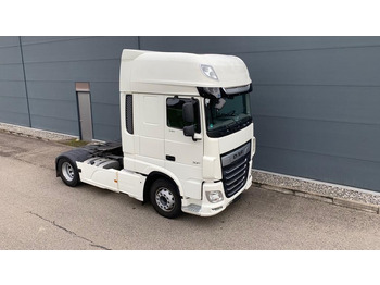 Tractor unit DAF XF 530