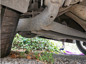 Saloon car Ford B-Max 1.6 Ti-VCT Powershift: picture 4