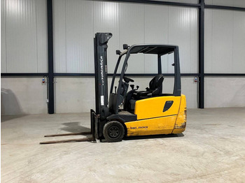 Electric forklift JUNGHEINRICH EFG