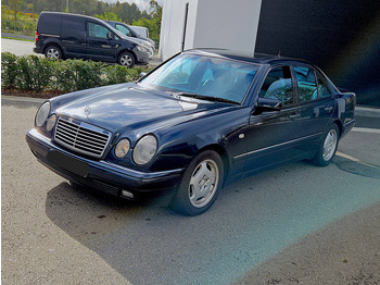 Saloon car MERCEDES-BENZ