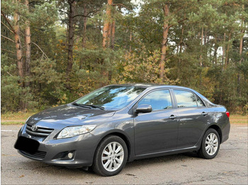 Saloon car TOYOTA
