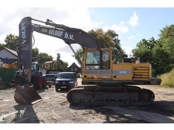 Crawler excavator Volvo EC230B: picture 2