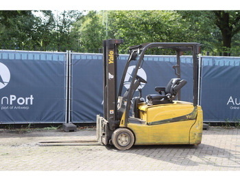 Electric forklift YALE