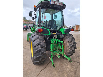 Compact tractor John Deere 4066R: picture 4