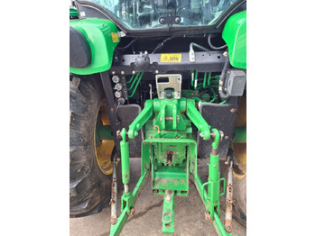 Compact tractor John Deere 4066R: picture 3