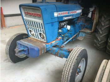 Farm tractor Ford 4000: picture 2
