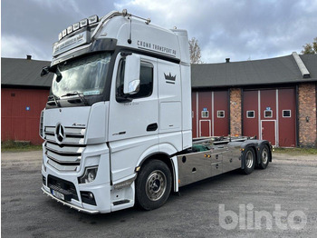 Hook lift truck MERCEDES-BENZ