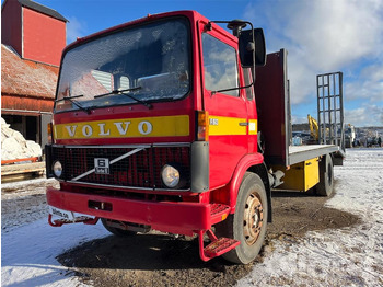 Car transporter truck VOLVO