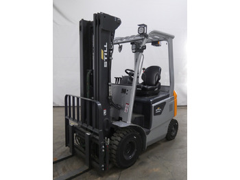 Electric forklift STILL