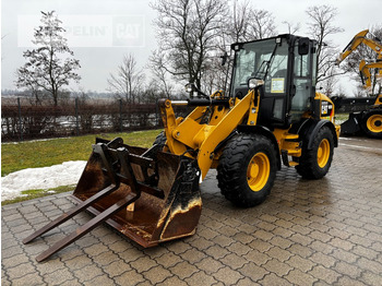 Wheel loader CATERPILLAR 908M