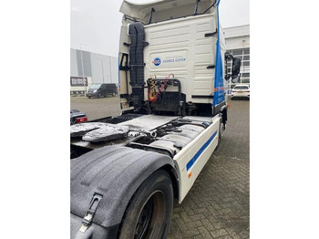 Leasing of Volvo FM 400 globetrotter trekker Volvo FM 400 globetrotter trekker: picture 4