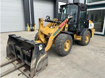 Compact loader CAT 906M (8758): picture 4