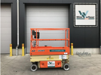 Scissor lift JLG