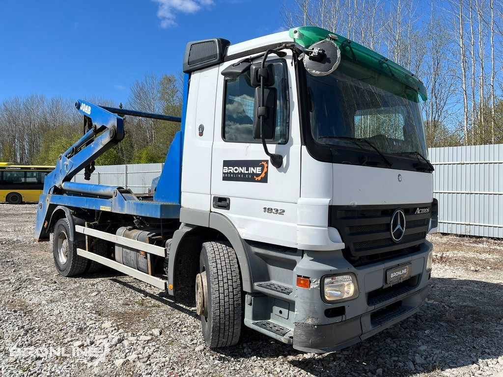 2004 Mercedes-Benz Actros 1832 Skip Loader Joab - Skip loader truck: picture 2 2004 Mercedes-Benz Actros 1832 Skip Loader Joab - Skip loader truck: picture 2
