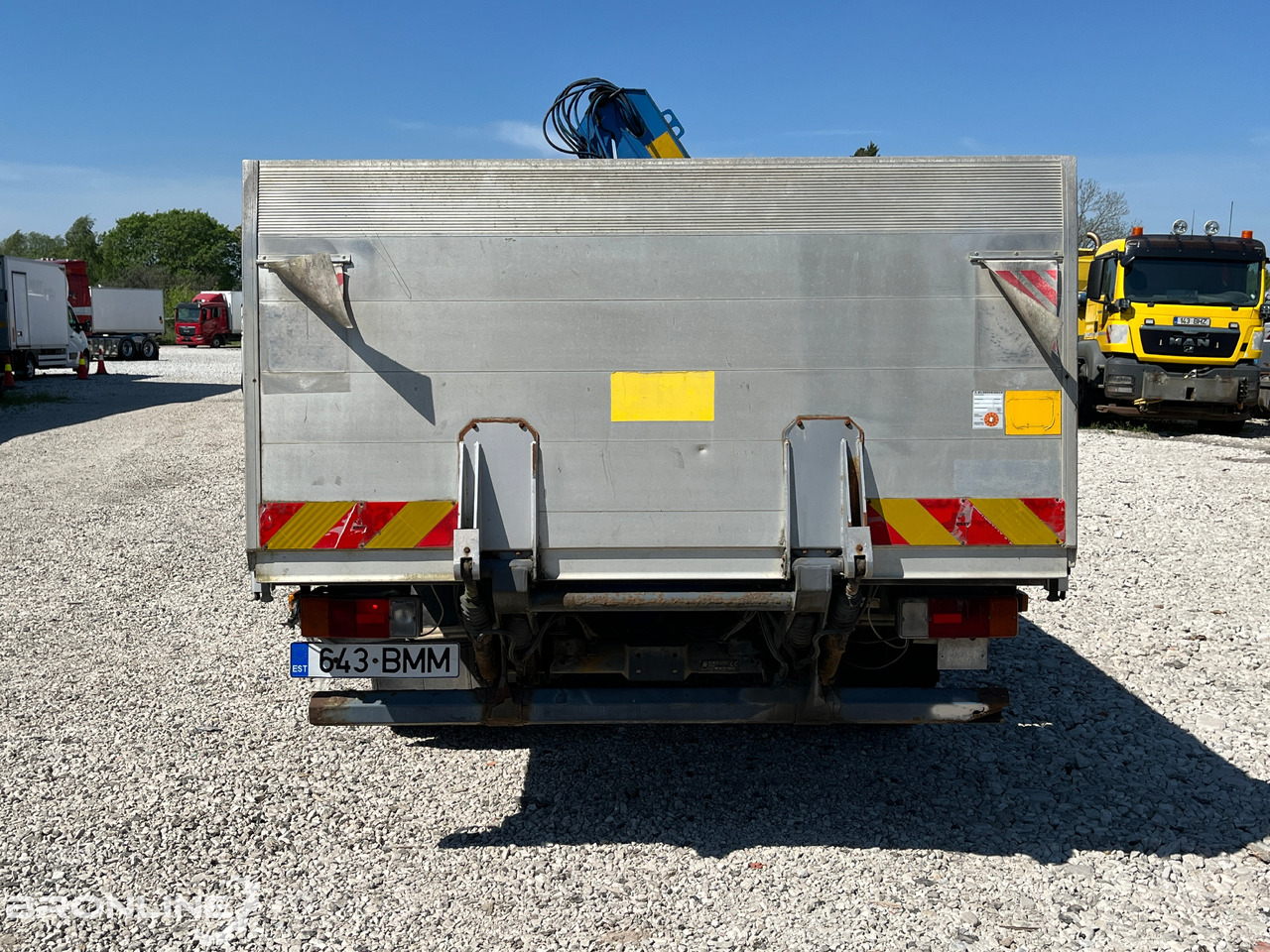 VOLVO FL611 + Palfinger PK 8200 - Dropside/ Flatbed truck, Crane truck: picture 4 VOLVO FL611 + Palfinger PK 8200 - Dropside/ Flatbed truck, Crane truck: picture 4