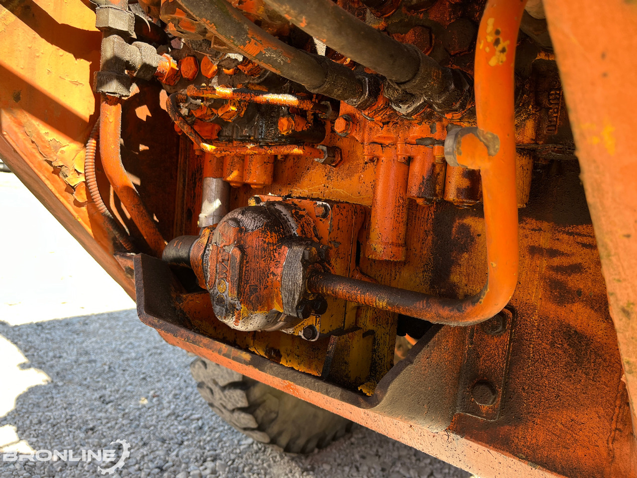 Grader Volvo VHK 312: picture 11