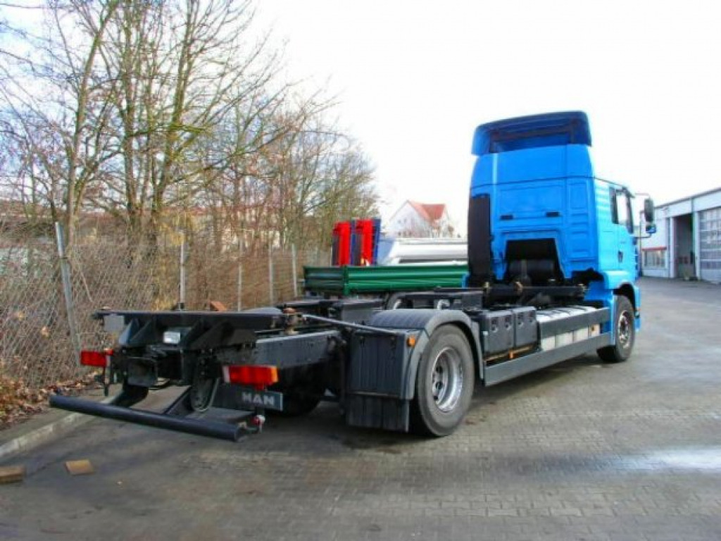 MAN TGA 02 18.410 TGA2 Achs BDF- LKW - Container transporter/ Swap body truck: picture 3 MAN TGA 02 18.410 TGA2 Achs BDF- LKW - Container transporter/ Swap body truck: picture 3