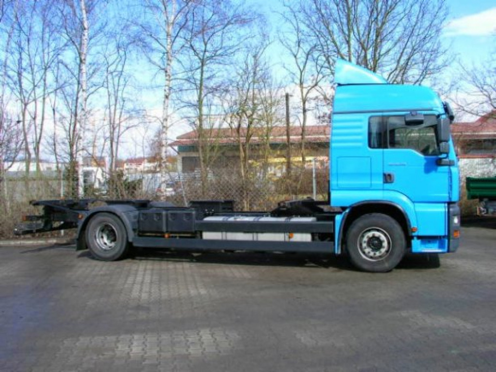 MAN TGA 02 18.410 TGA2 Achs BDF- LKW - Container transporter/ Swap body truck: picture 5 MAN TGA 02 18.410 TGA2 Achs BDF- LKW - Container transporter/ Swap body truck: picture 5