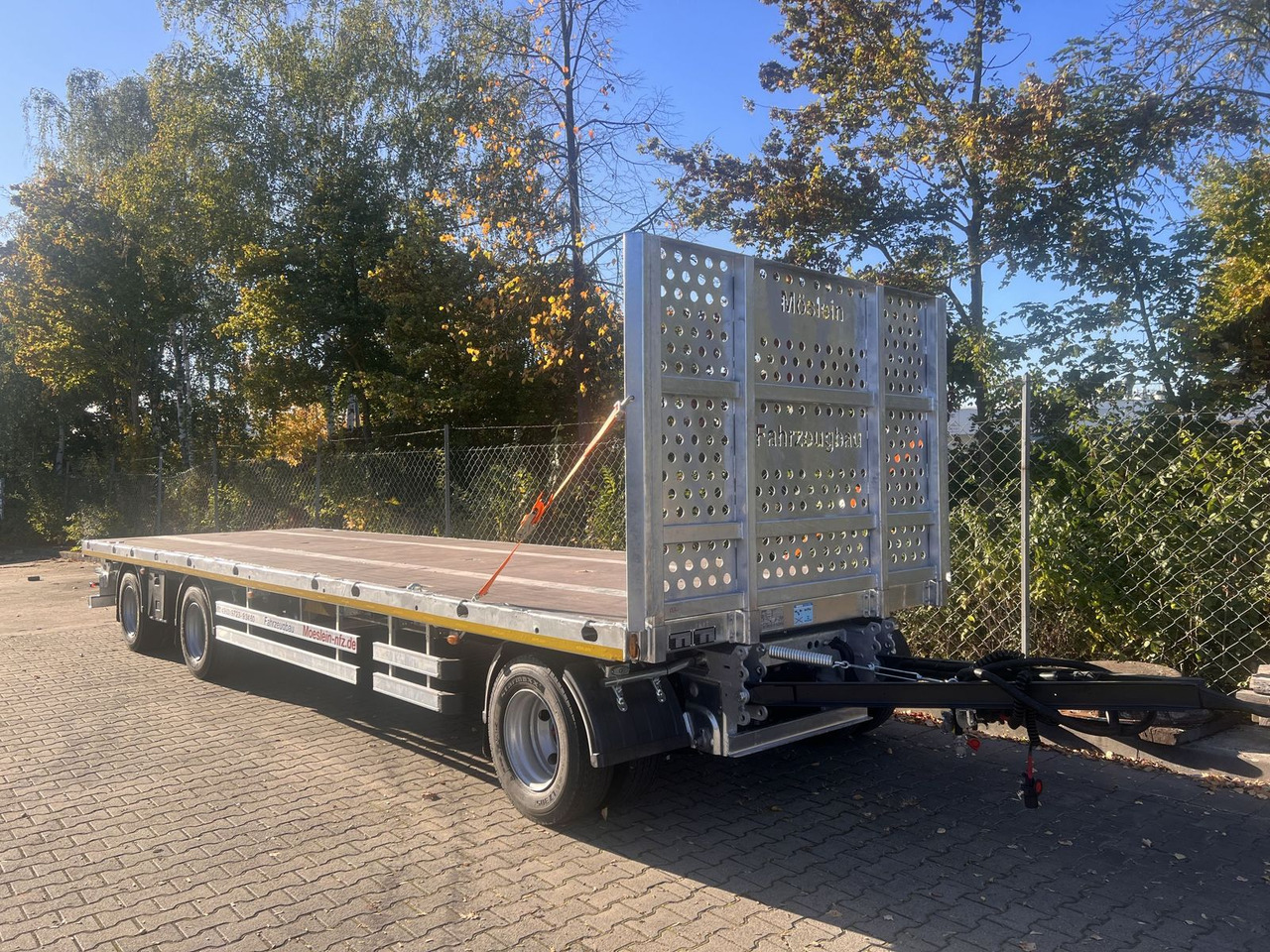 Möslein 3 Achs Jumbo- Plato- Anhänger 10 m, Mega - Dropside/ Flatbed trailer: picture 2 Möslein 3 Achs Jumbo- Plato- Anhänger 10 m, Mega - Dropside/ Flatbed trailer: picture 2