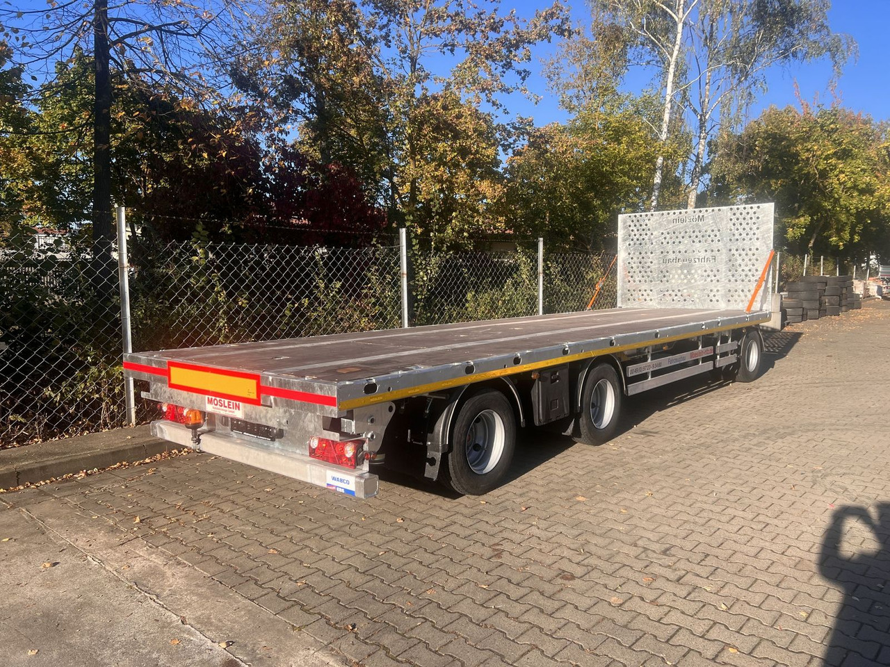 Möslein 3 Achs Jumbo- Plato- Anhänger 8,60 m, Mega - Dropside/ Flatbed trailer: picture 4 Möslein 3 Achs Jumbo- Plato- Anhänger 8,60 m, Mega - Dropside/ Flatbed trailer: picture 4