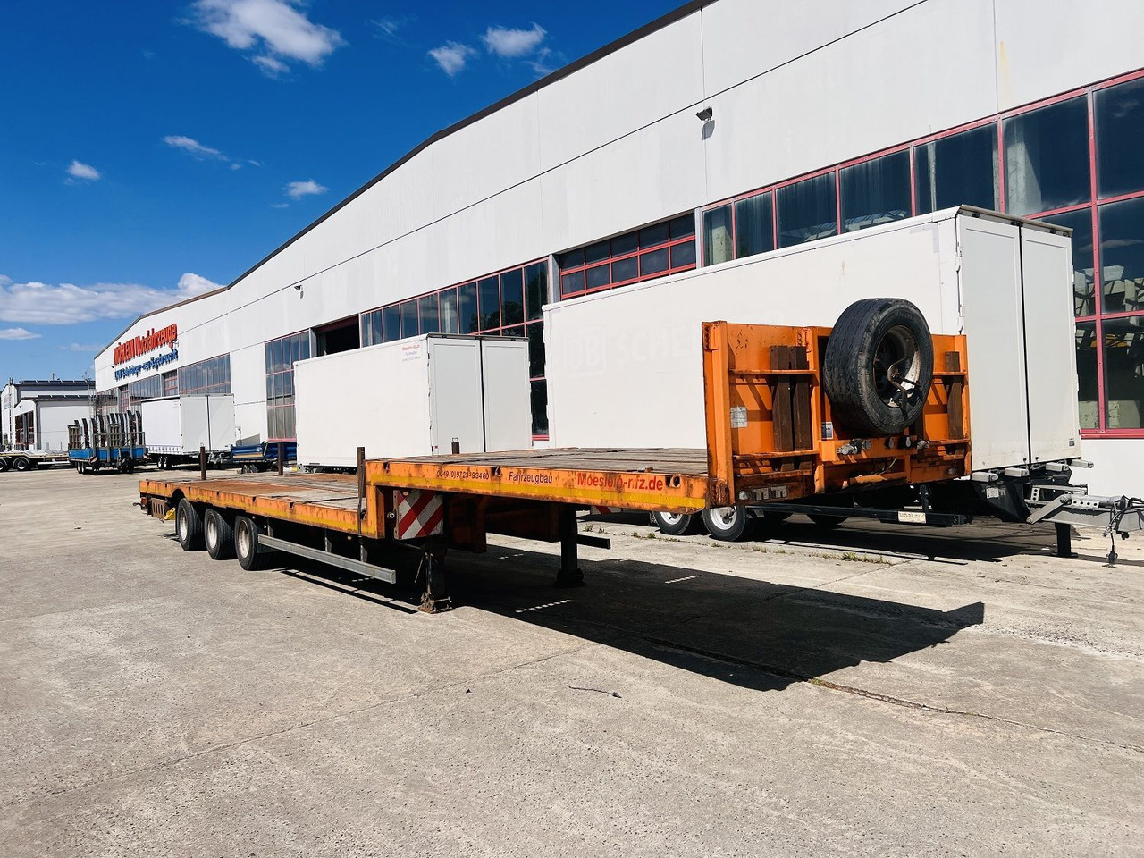 Möslein 3 Achs Satteltieflader Plato 45 t GGfür Fertigt - Low loader semi-trailer: picture 3 Möslein 3 Achs Satteltieflader Plato 45 t GGfür Fertigt - Low loader semi-trailer: picture 3