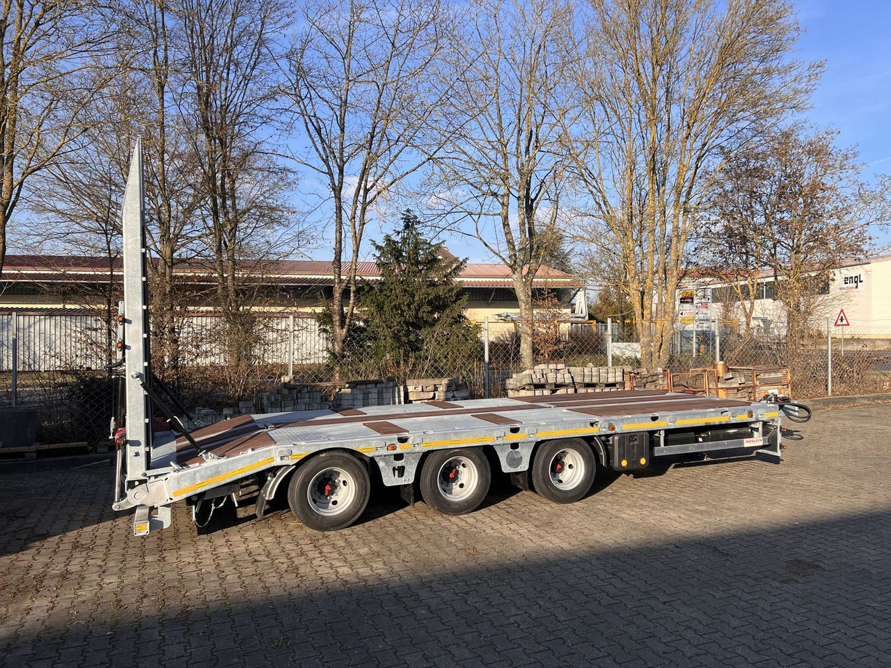 Möslein 32 t GG Tridem- Tieflader 3 Achs, gelenktNeufah - Low loader trailer: picture 3 Möslein 32 t GG Tridem- Tieflader 3 Achs, gelenktNeufah - Low loader trailer: picture 3