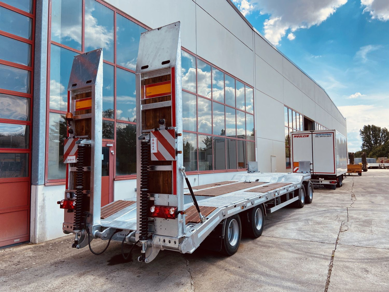 Möslein T 4 VB F 4 Achs Tieflader- Anhänger, Neufahrzeug - Low loader trailer: picture 5 Möslein T 4 VB F 4 Achs Tieflader- Anhänger, Neufahrzeug - Low loader trailer: picture 5
