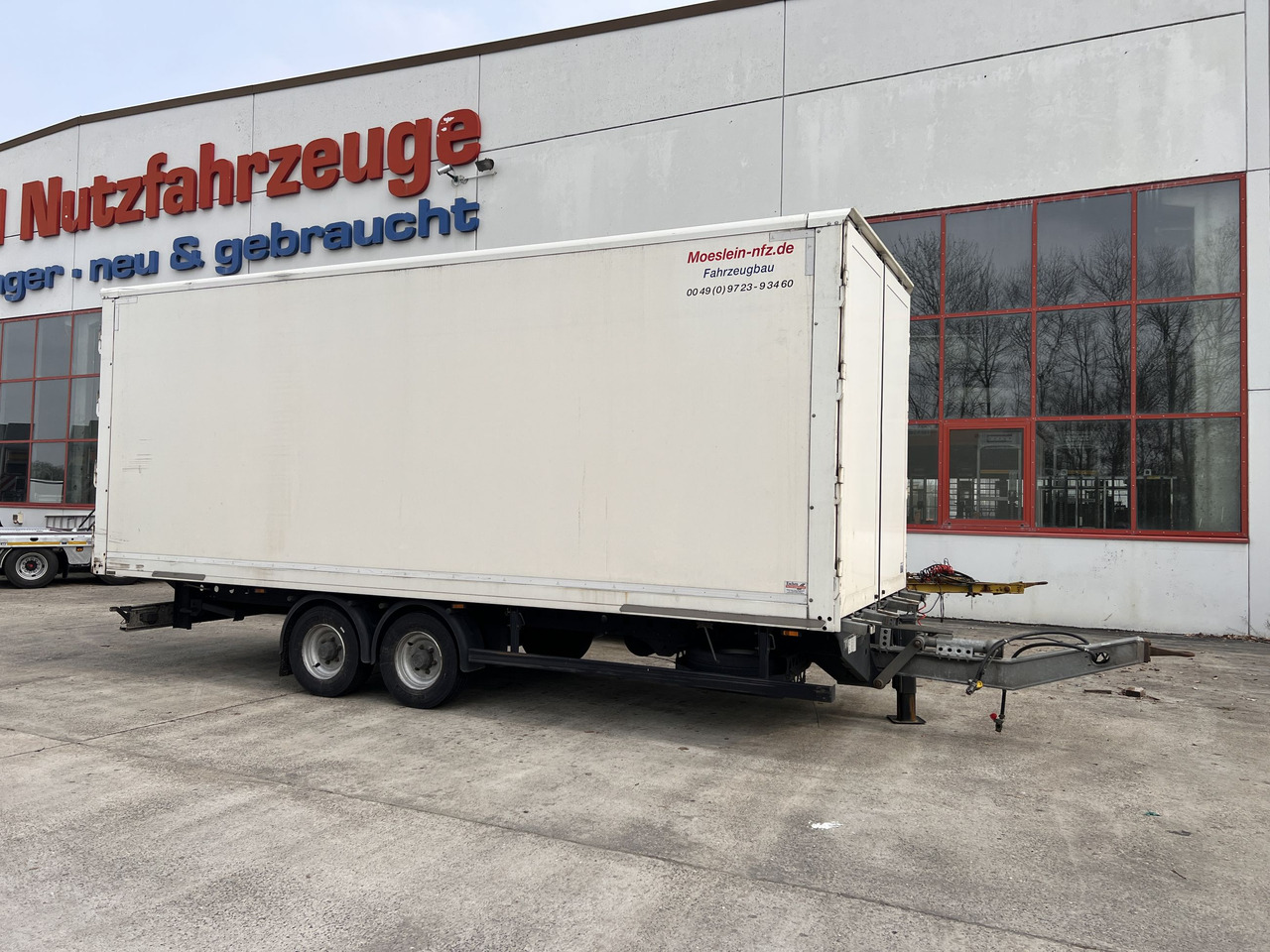 Möslein TKO 105 D Schwebheim Tandemkoffer Durchladbar - Closed box trailer: picture 1 Möslein TKO 105 D Schwebheim Tandemkoffer Durchladbar - Closed box trailer: picture 1