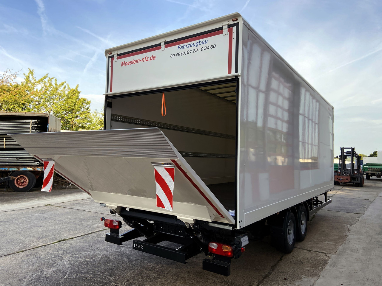 New Closed box trailer Möslein TKO105 D-L 6 m  10 t GG Tandem Koffer, Ladebordwand+ Durchladbar, 6,20 m: picture 8