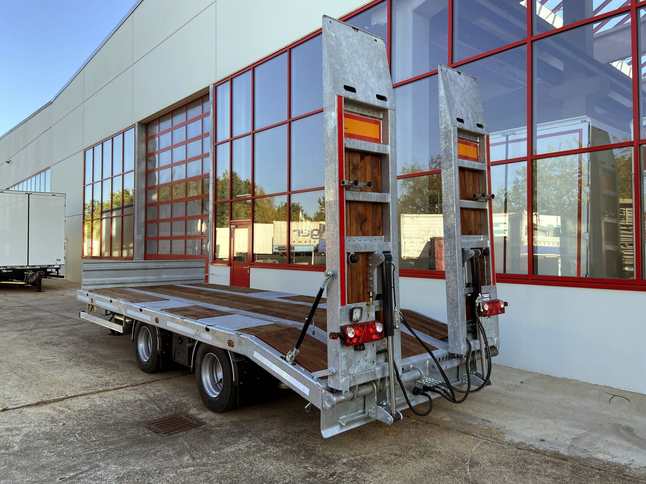 Möslein TT21-7,2 Hydr  21 t Tandemtieflader, hydr. Rampen, NEU - Low loader trailer: picture 5 Möslein TT21-7,2 Hydr  21 t Tandemtieflader, hydr. Rampen, NEU - Low loader trailer: picture 5