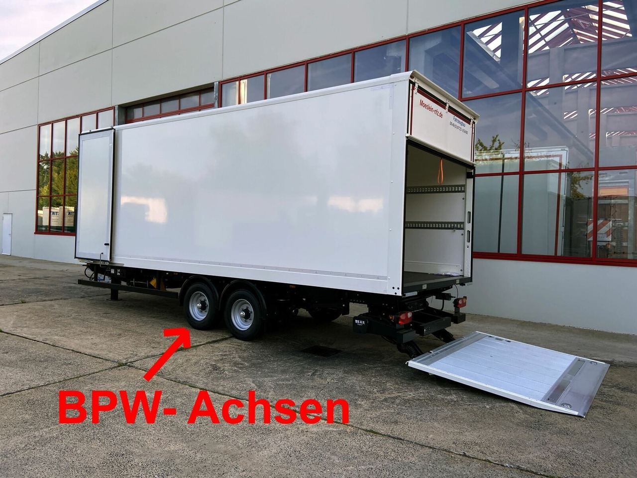 Möslein Tandem Koffer, Ladebordwand 1,5 t + Durchladbar - Closed box trailer: picture 5 Möslein Tandem Koffer, Ladebordwand 1,5 t + Durchladbar - Closed box trailer: picture 5