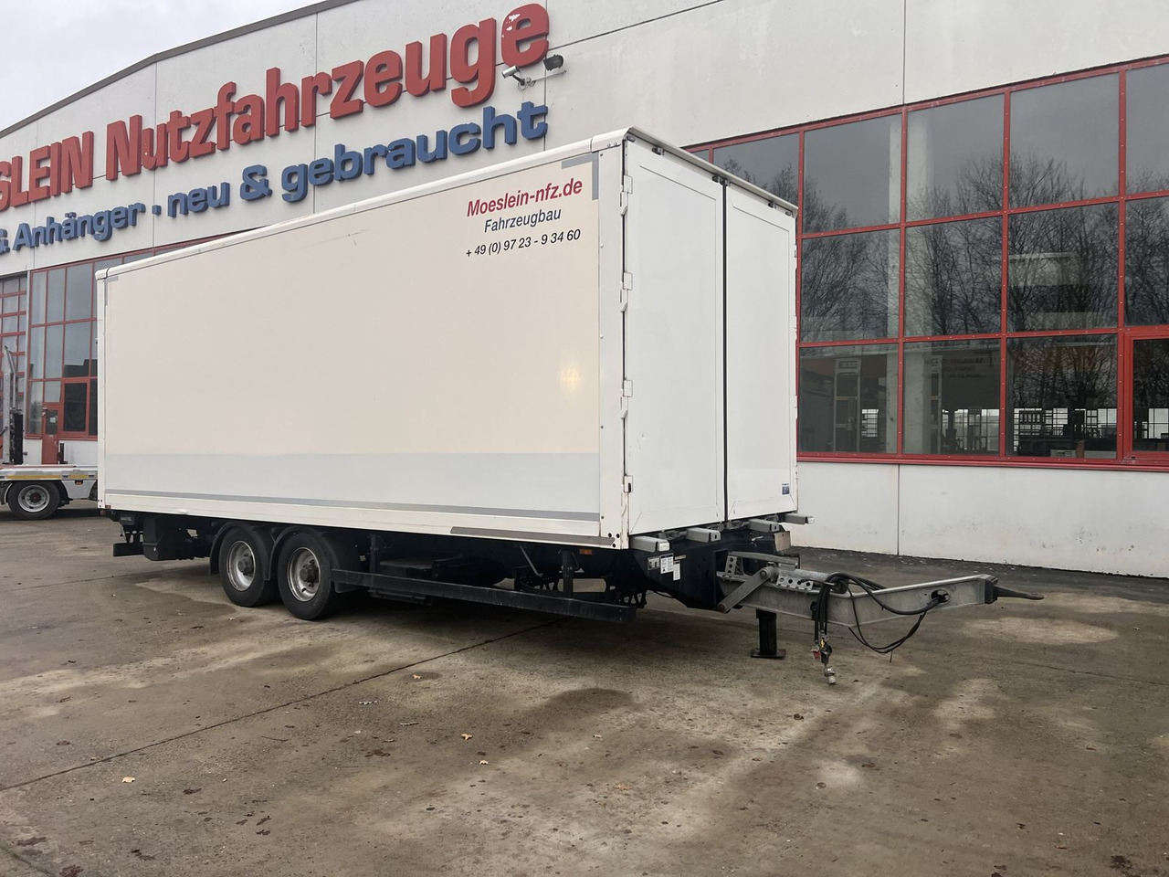 Möslein Tandem Koffer mit Ladebordwand 1,5 t + Durchlad - Closed box trailer: picture 2 Möslein Tandem Koffer mit Ladebordwand 1,5 t + Durchlad - Closed box trailer: picture 2