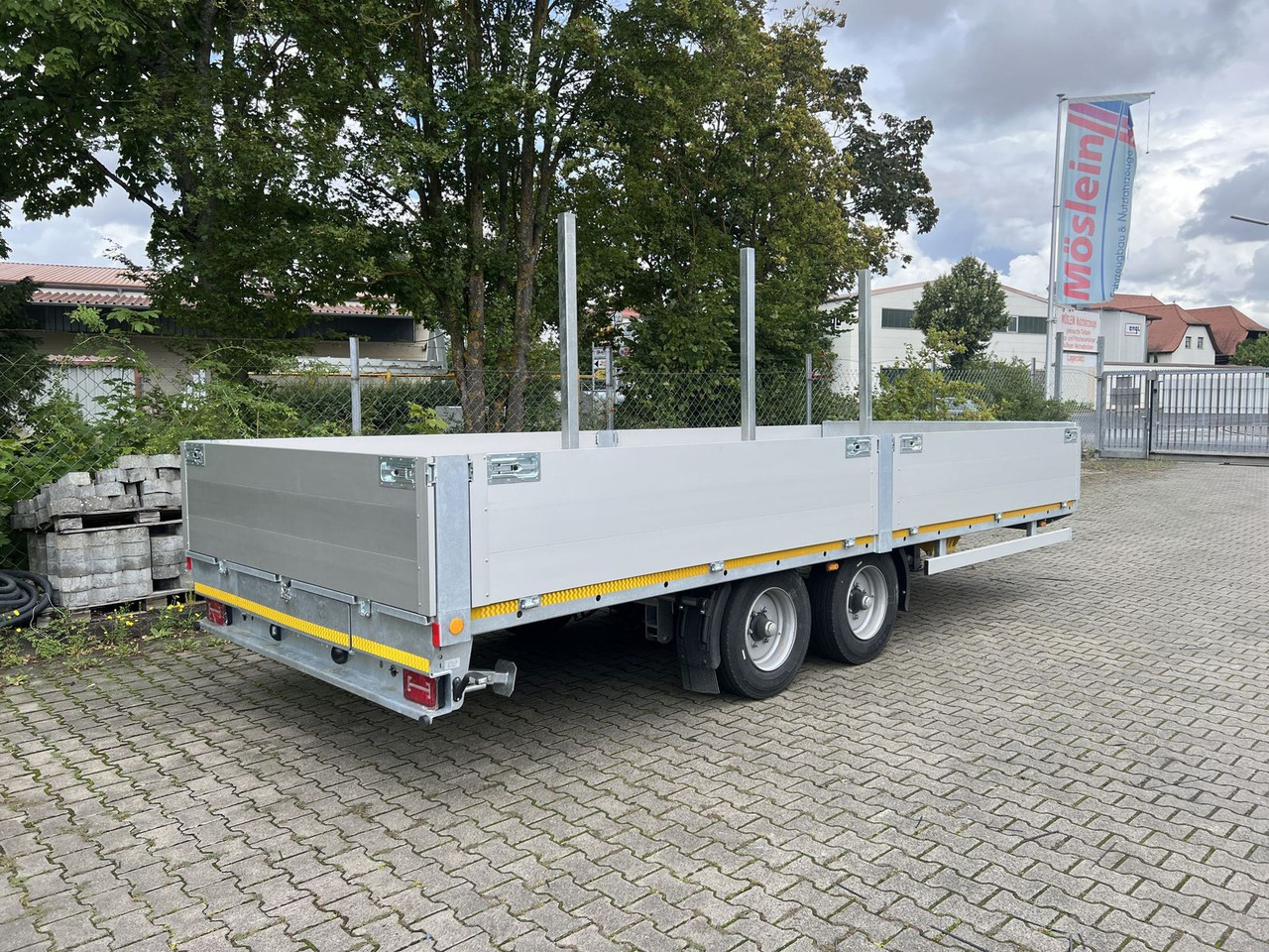 Möslein Tandem- Pritschenanhänger- Tieflader - Dropside/ Flatbed trailer: picture 4 Möslein Tandem- Pritschenanhänger- Tieflader - Dropside/ Flatbed trailer: picture 4