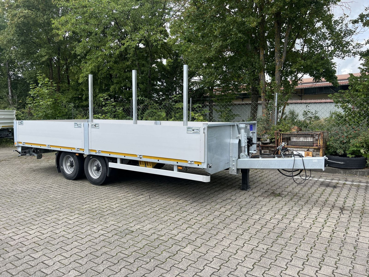 Möslein Tandem- Pritschenanhänger- Tieflader - Dropside/ Flatbed trailer: picture 1 Möslein Tandem- Pritschenanhänger- Tieflader - Dropside/ Flatbed trailer: picture 1
