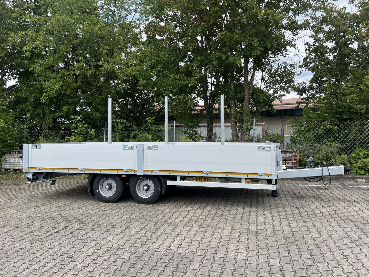 Möslein Tandem- Pritschenanhänger- Tieflader - Dropside/ Flatbed trailer: picture 1 Möslein Tandem- Pritschenanhänger- Tieflader - Dropside/ Flatbed trailer: picture 1