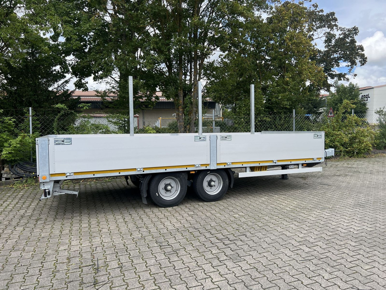 Möslein Tandem- Pritschenanhänger- Tieflader - Dropside/ Flatbed trailer: picture 2 Möslein Tandem- Pritschenanhänger- Tieflader - Dropside/ Flatbed trailer: picture 2
