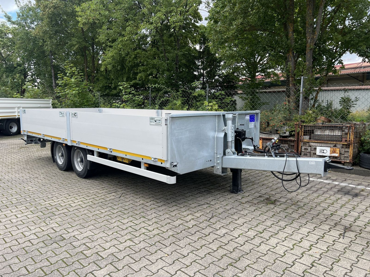 Möslein Tandem- Pritschenanhänger- Tieflader - Dropside/ Flatbed trailer: picture 2 Möslein Tandem- Pritschenanhänger- Tieflader - Dropside/ Flatbed trailer: picture 2