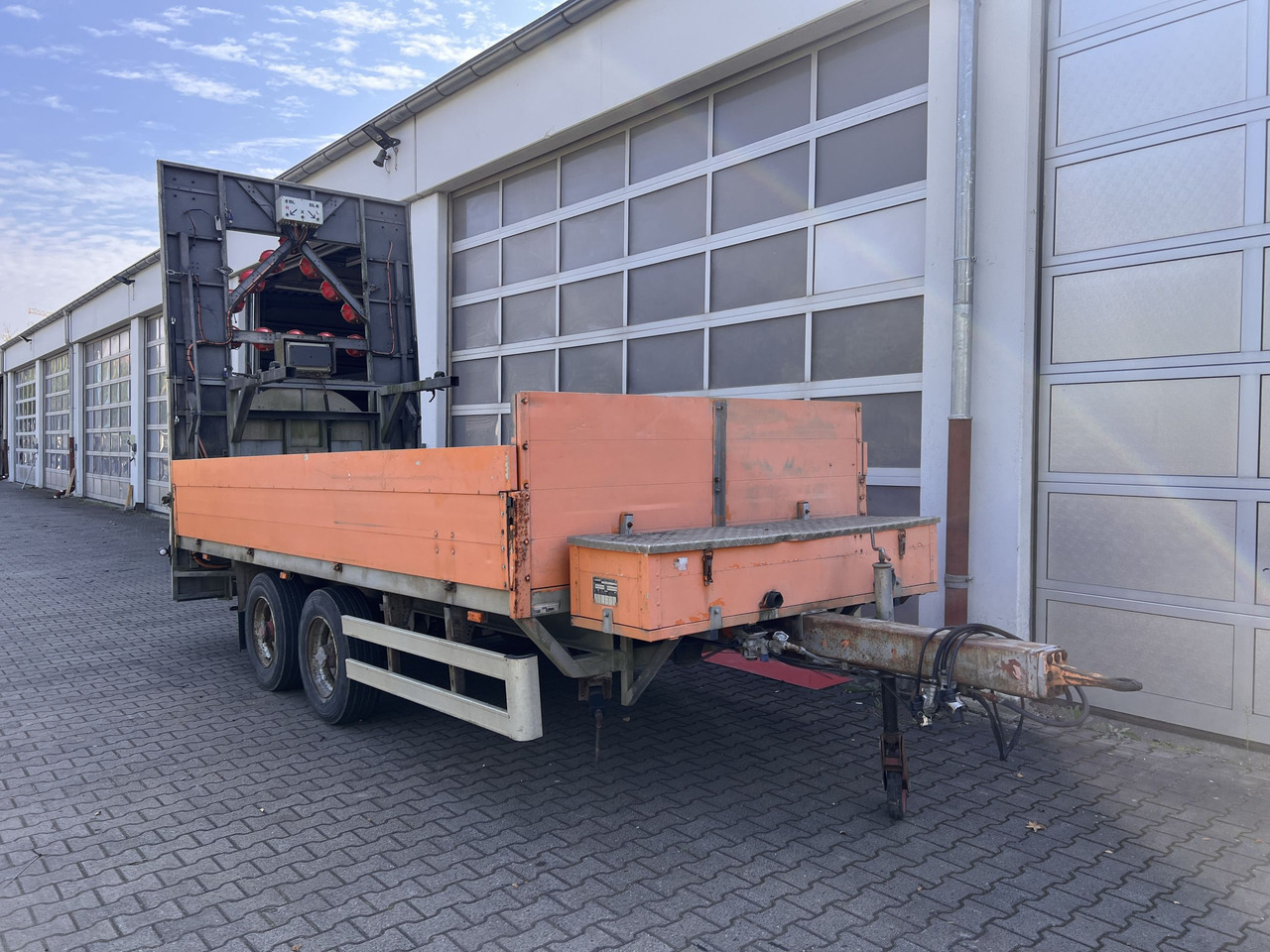 Dropside/ Flatbed trailer Schmitz Korbach SDAH  Tandempritsche: picture 7 Dropside/ Flatbed trailer Schmitz Korbach SDAH  Tandempritsche: picture 7