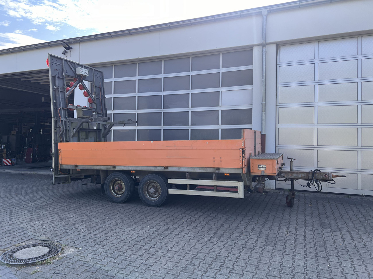 Dropside/ Flatbed trailer Schmitz Korbach SDAH  Tandempritsche: picture 6 Dropside/ Flatbed trailer Schmitz Korbach SDAH  Tandempritsche: picture 6