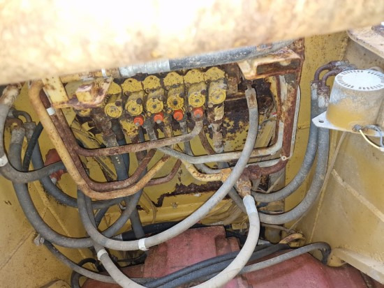 CATERPILLAR 426B, 428, 428B, 432D, 438, 438 Serie II (DISTRIBUIDOR) - Hydraulic valve for Construction machinery: picture 5 CATERPILLAR 426B, 428, 428B, 432D, 438, 438 Serie II (DISTRIBUIDOR) - Hydraulic valve for Construction machinery: picture 5
