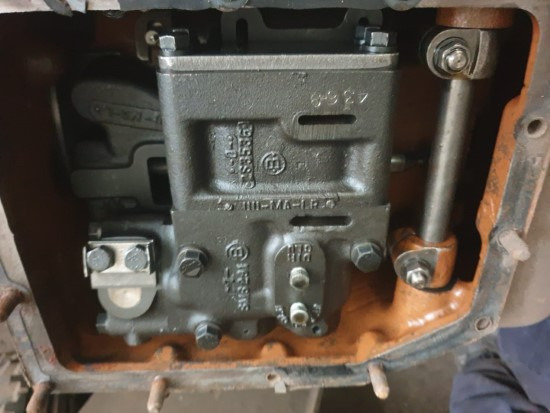 CATERPILLAR 977 (VÁLVULA DE CONTROL DE PRESIÓN DE ACEITE) - Hydraulic valve for Construction machinery: picture 4 CATERPILLAR 977 (VÁLVULA DE CONTROL DE PRESIÓN DE ACEITE) - Hydraulic valve for Construction machinery: picture 4