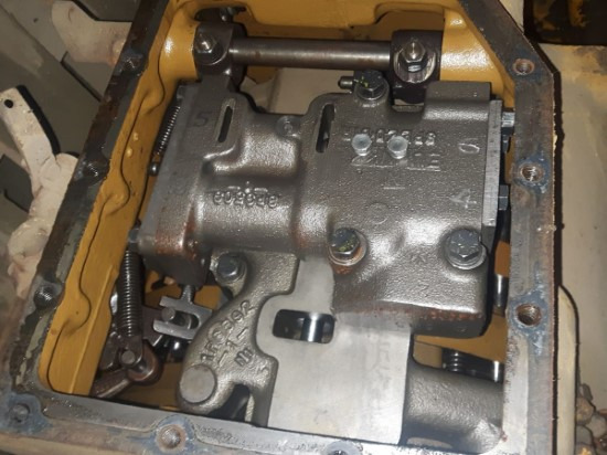 CATERPILLAR 977 (VÁLVULA DE CONTROL DE PRESIÓN DE ACEITE) - Hydraulic valve for Construction machinery: picture 1 CATERPILLAR 977 (VÁLVULA DE CONTROL DE PRESIÓN DE ACEITE) - Hydraulic valve for Construction machinery: picture 1