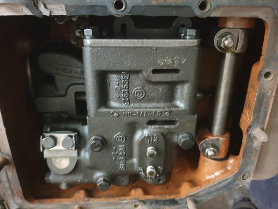 CATERPILLAR D6C (VÁLVULA DE CONTROL DE PRESIÓN DE ACEITE) - Hydraulic valve for Construction machinery: picture 2 CATERPILLAR D6C (VÁLVULA DE CONTROL DE PRESIÓN DE ACEITE) - Hydraulic valve for Construction machinery: picture 2