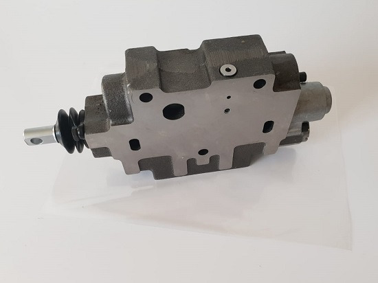 CATERPILLAR (VALVULA RIPPER / CUERPO DE DISTRIBUIDOR – MODULO RIPPER) - Hydraulic valve for Construction machinery: picture 1 CATERPILLAR (VALVULA RIPPER / CUERPO DE DISTRIBUIDOR – MODULO RIPPER) - Hydraulic valve for Construction machinery: picture 1
