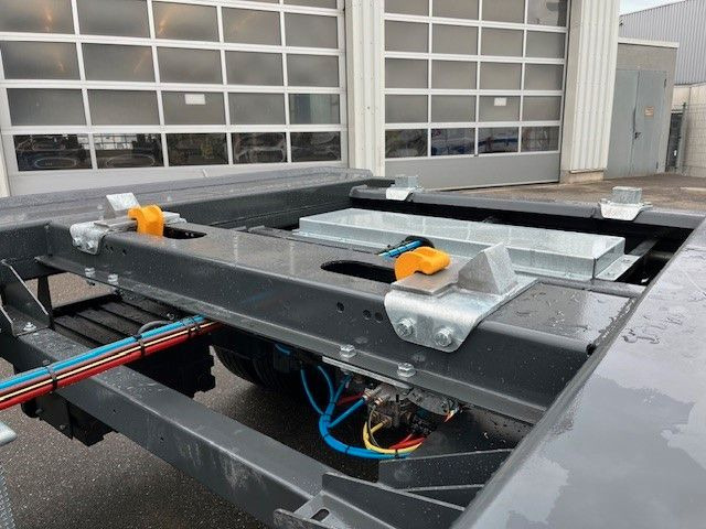 New Roll-off/ Skip trailer Außenroller 20 AR: picture 9