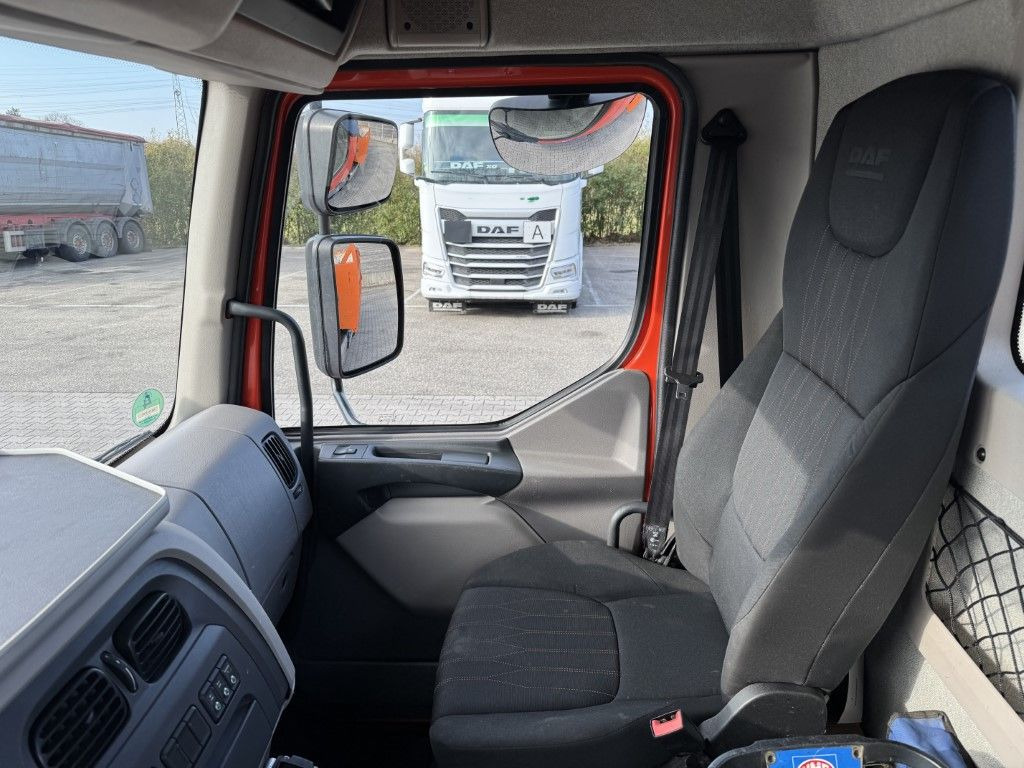 Hook lift truck, Crane truck DAF FA LF 180 8t / Abrollkipper, Ladekran   Containe: picture 9